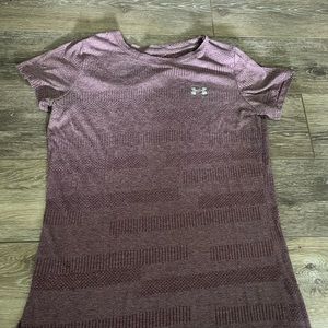 Under armour womens small maroon dry-fit tshirt